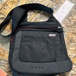 Tumi black shoulder, Crossbody bag